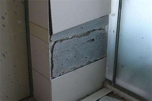 墙砖大面积空鼓怎么办(墙砖大面积空鼓的补救方法)