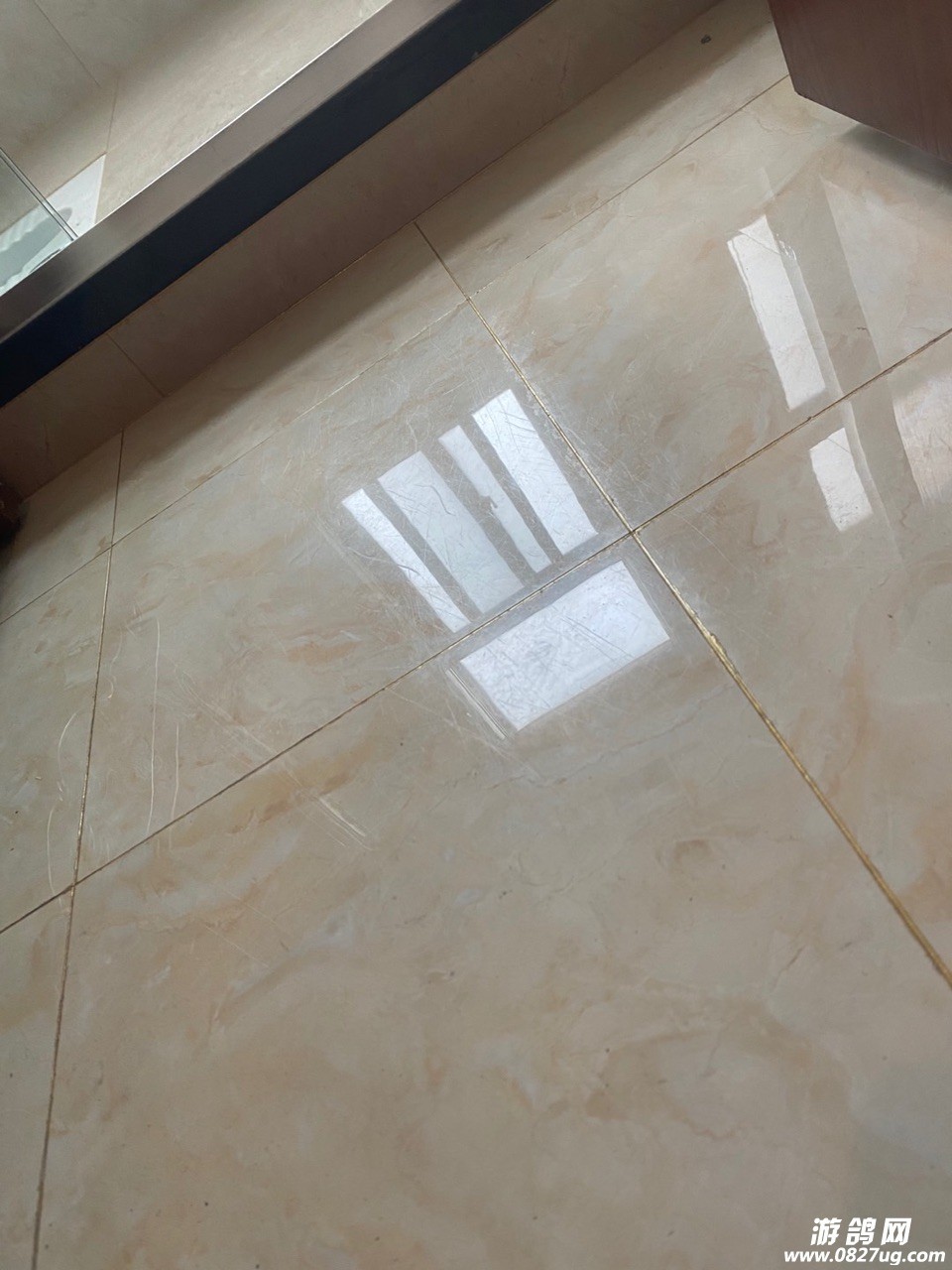 瓷砖工学徒(瓷砖加工师傅及学徒) 瓷砖工学徒(瓷砖加工师傅及学徒)