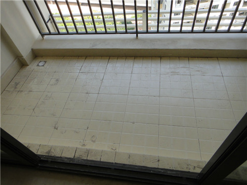 阳台瓷砖鼓了怎么办(阳台墙面瓷砖鼓起来怎么办)